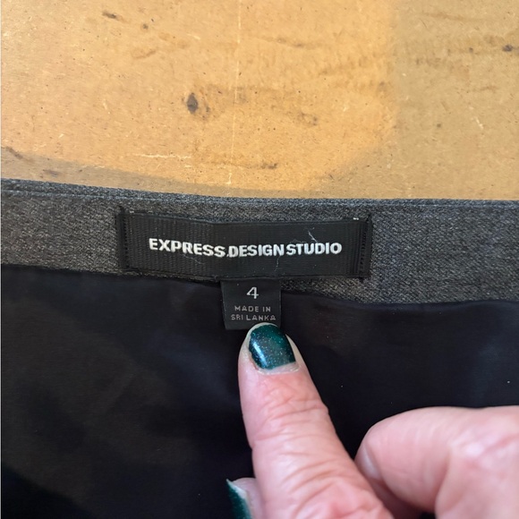 3/$20 Express Design Studio Charcoal Gray Pencil Skirt - Picture 3 of 4